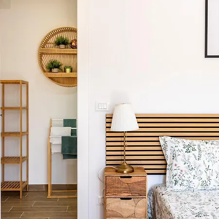 And Modern 2 Apts & 1 Room! *