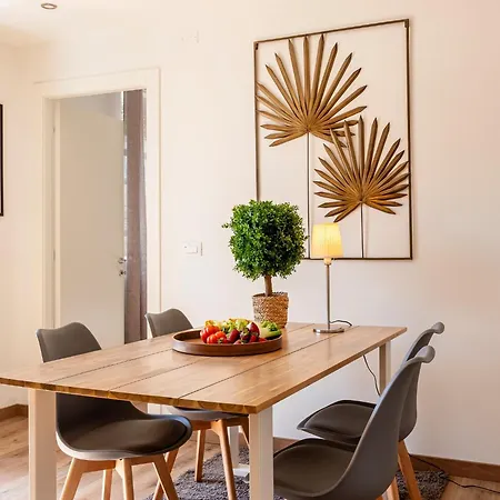 And Modern 2 Apts & 1 Room! *
