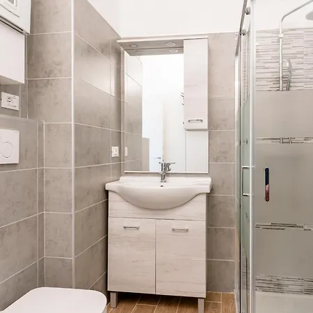 And Modern 2 Apts & 1 Room! Apartamento