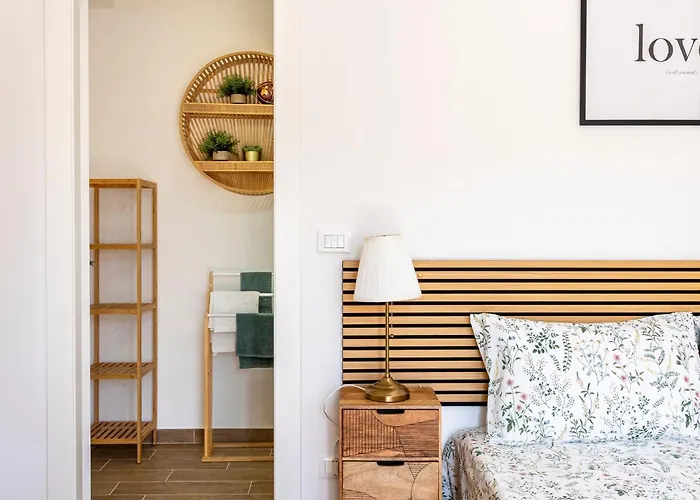 And Modern 2 Apts & 1 Room! *