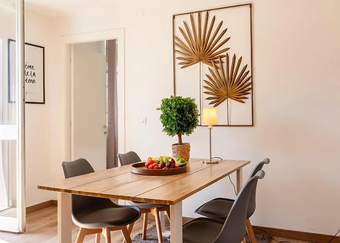 And Modern 2 Apts & 1 Room! *