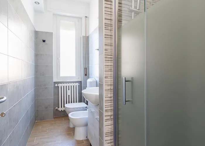 And Modern 2 Apts & 1 Room! *