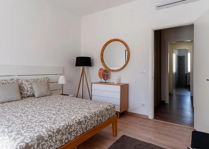 Apartamento And Modern 2 Apts & 1 Room!